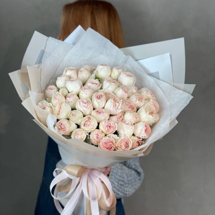 Букет пионовидных роз Пур лав в Благовещенске