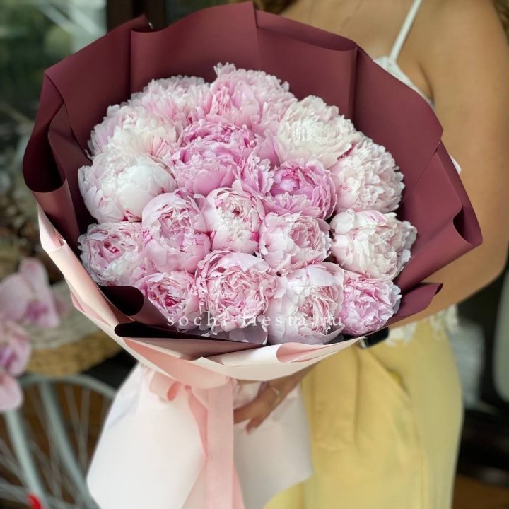 Букет 17 зефирных пионов в Благовещенске