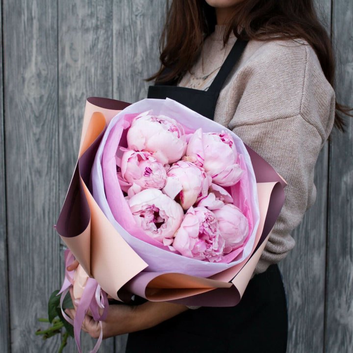 7 зефирных пионов в оформлении в Благовещенске
