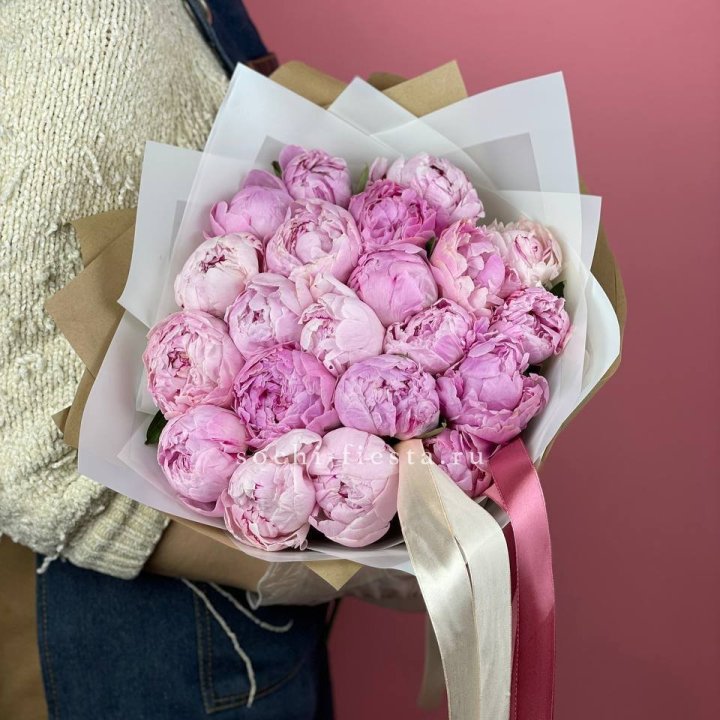 Букет из 21 пионов в Благовещенске