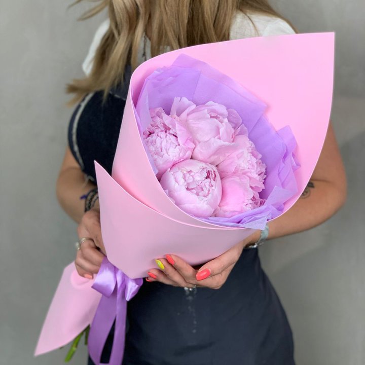 Букет пионов "Файв" в Благовещенске