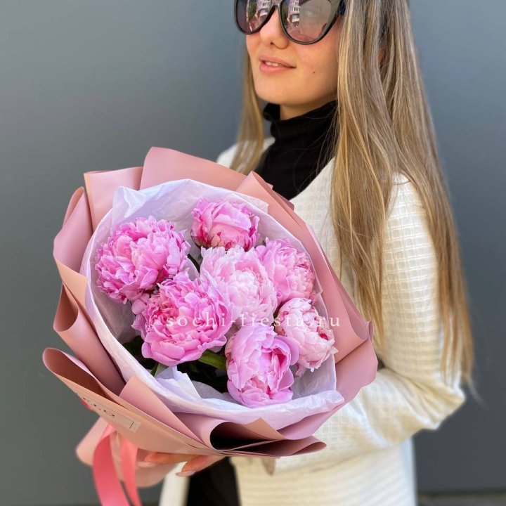 7 пионов в оформлении в Благовещенске