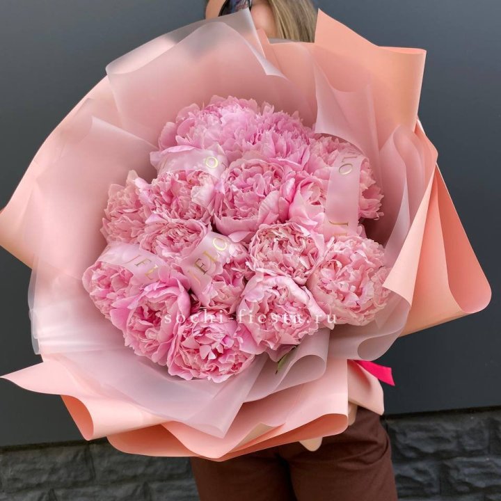 15 пионов "Монинг" в Благовещенске