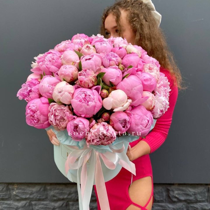 51 пион в цилиндре в Благовещенске