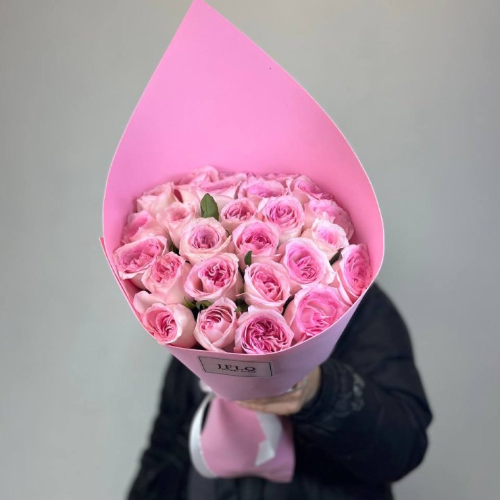 25 нежных роз в Благовещенске