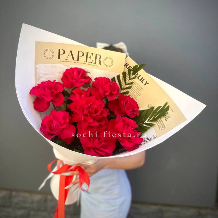 9 Красных французских роз Чико в Благовещенске