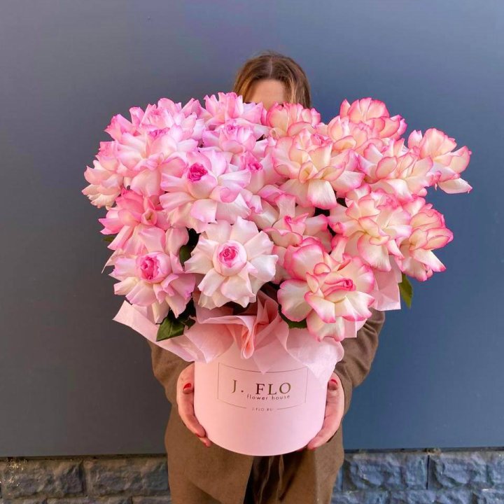 25 Французских роз микс в боксе в Благовещенске