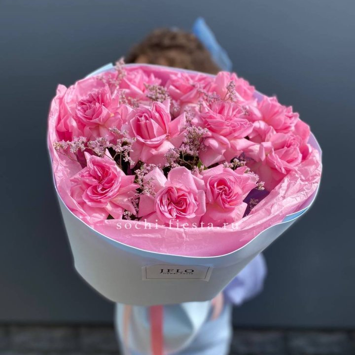 Букет французских розовых роз  в Благовещенске