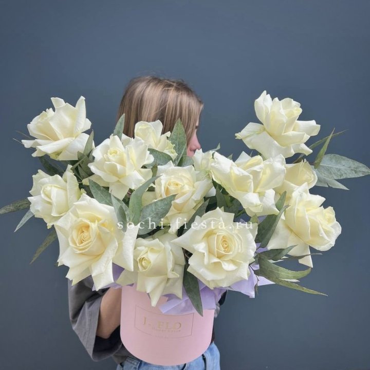 15 Французских роз в боксе в Благовещенске