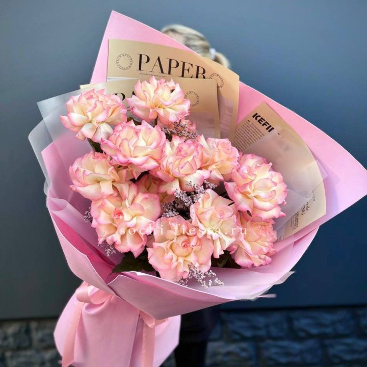 15 французских роз "Джумилия" в Благовещенске