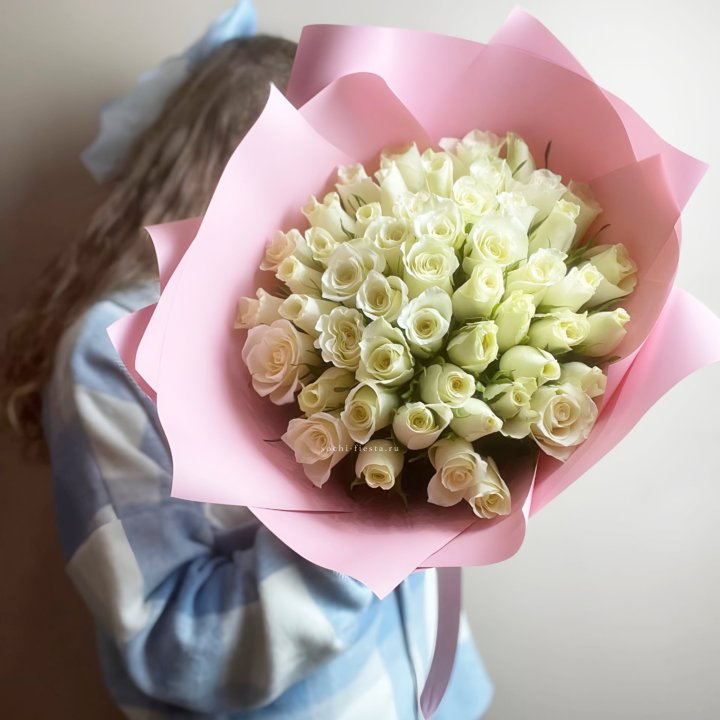 Букет из 51 белой розы (Кения) в Благовещенске