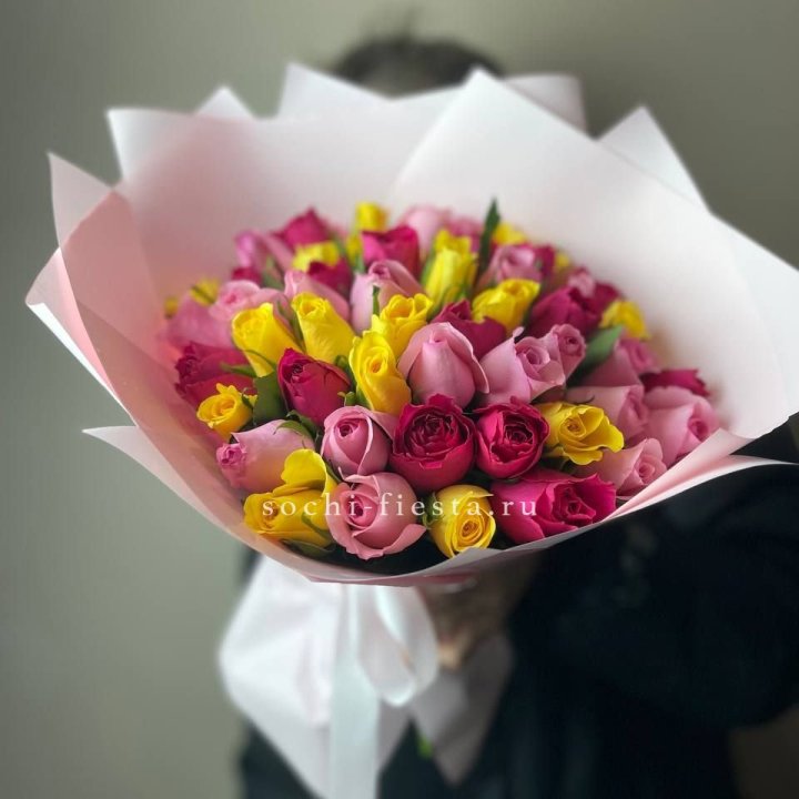 Букет из 51 розы Микс (Кения) в Благовещенске