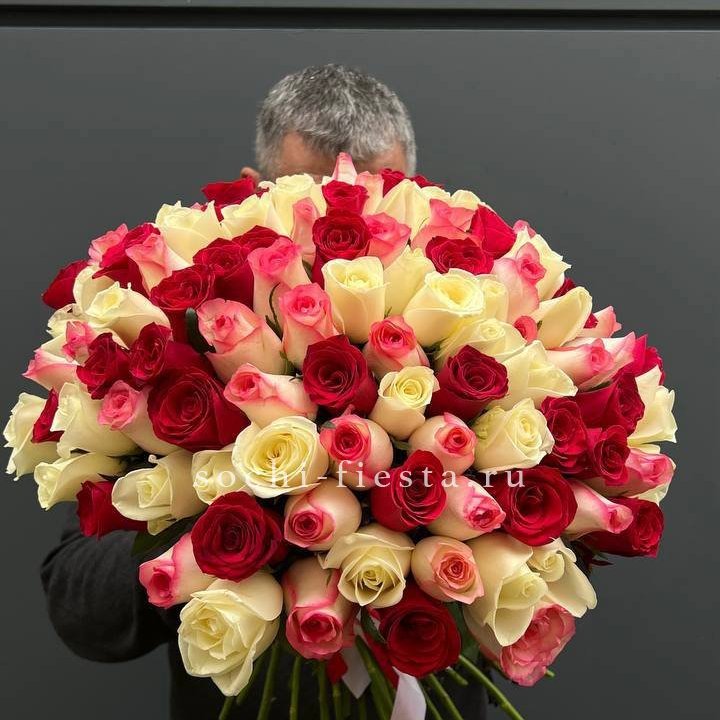 101 разноцветная роза "Джули" в Благовещенске