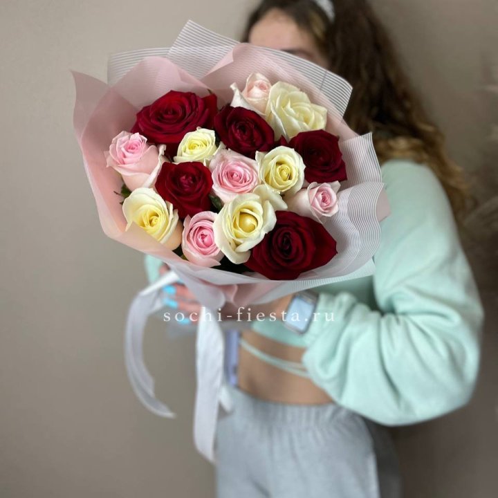 15 роз "Карусель" в Благовещенске