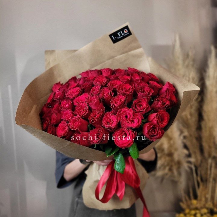 63 красных роз вайт в Благовещенске