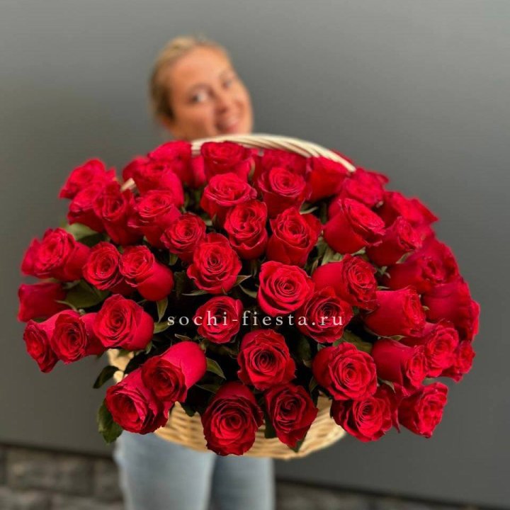 101 красная роза в корзине   в Благовещенске