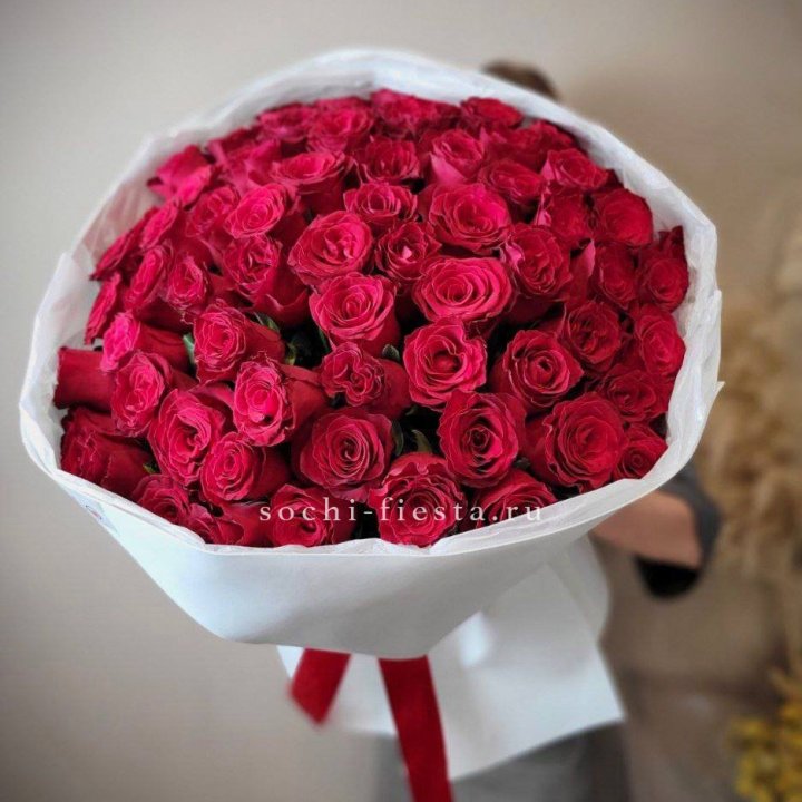 65 красных роз вайт в Благовещенске