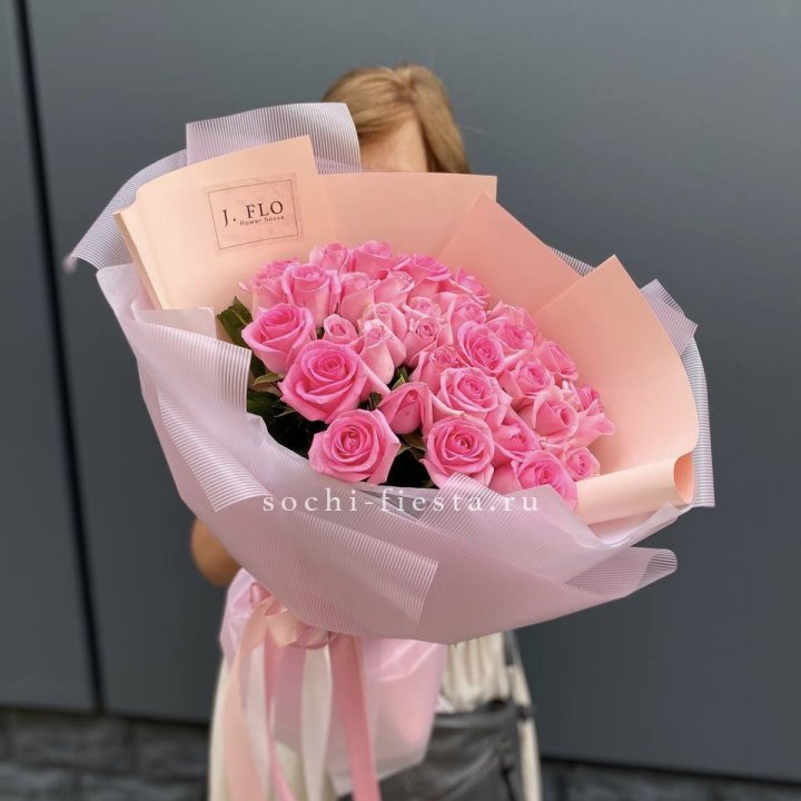 33 Розовые розы в Благовещенске