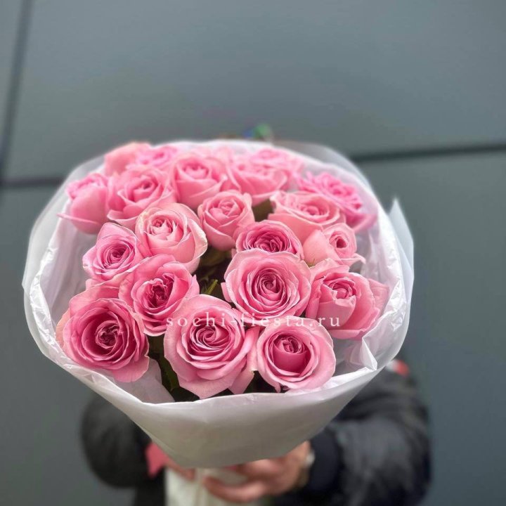 21 Розовая роза в белом в Благовещенске