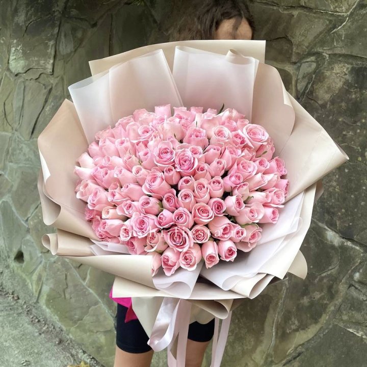 101 нежно-розовая роза Каролина  в Благовещенске