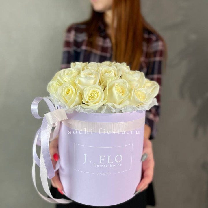 25 роз в цилиндре  в Благовещенске