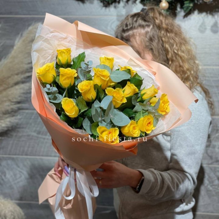 15 желтых роз в Благовещенске